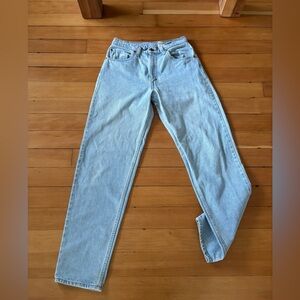 Perfect light wash vintage Levi’s 550s